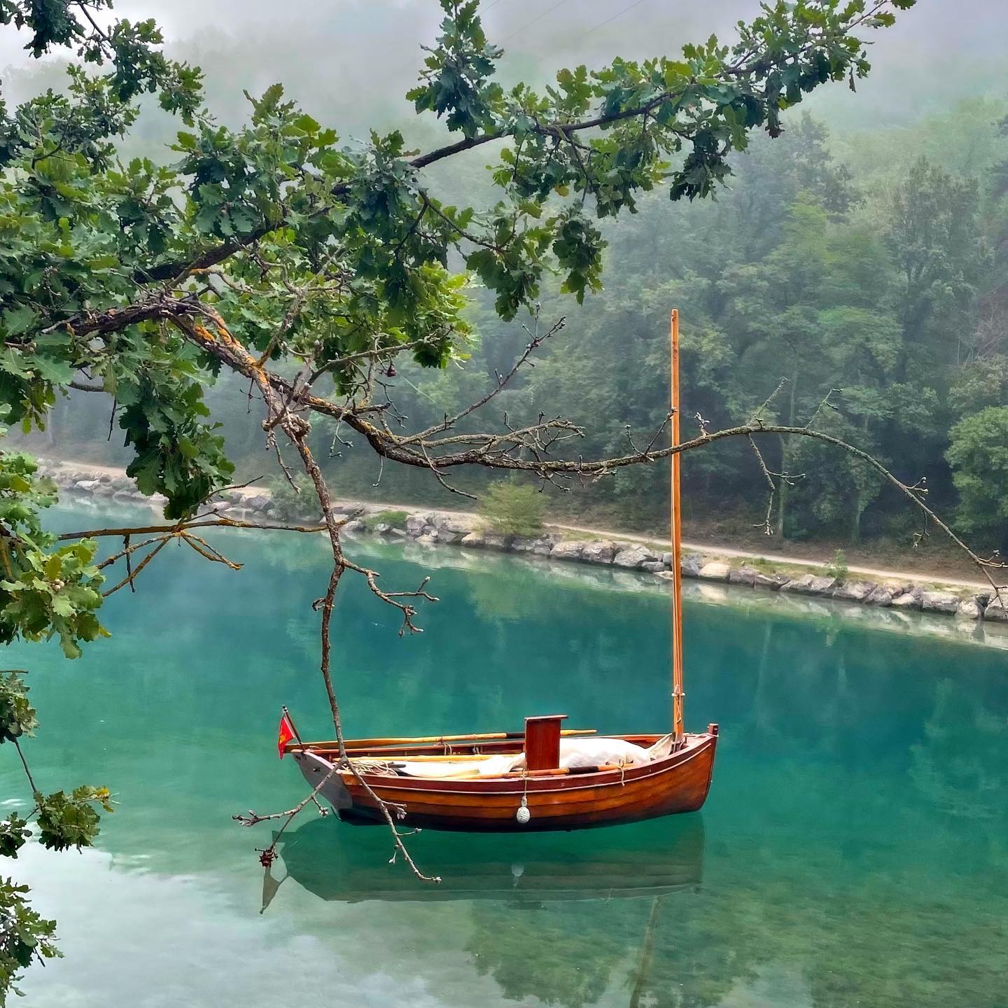 Lac d'Esparron : le guide pour en profiter